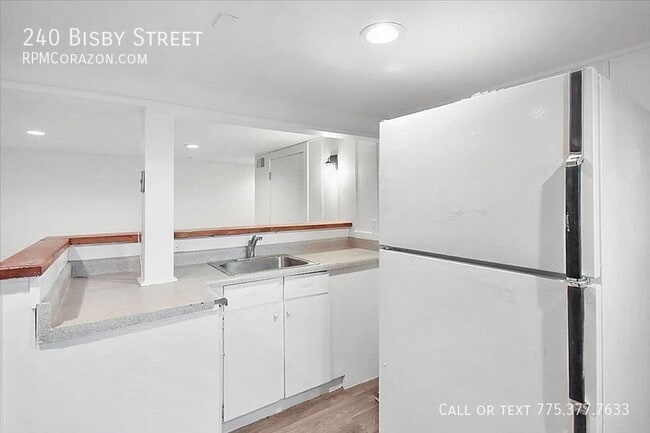 Building Photo - 240 Bisby St