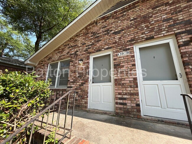Building Photo - 3903 Bright Ave
