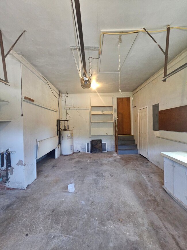 Building Photo - 7022 Gardner Dr