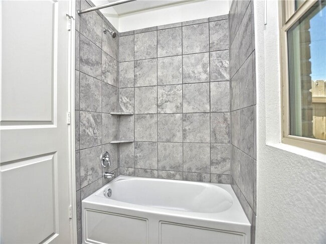 Building Photo - 21413 Wilmiller Ln