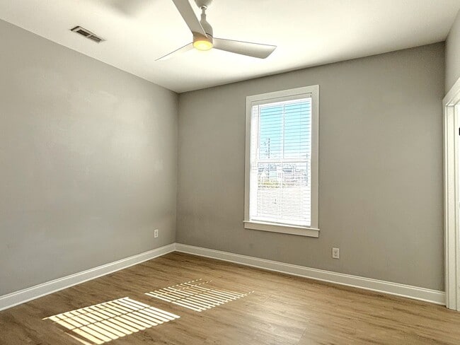 Building Photo - 9 Hanover St