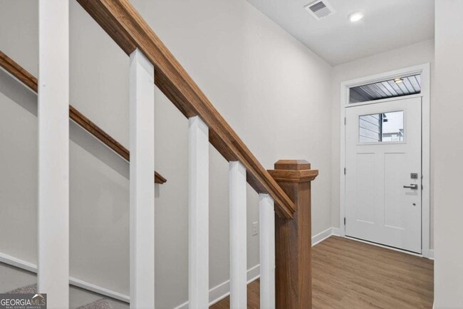 Building Photo - 325 Enchanted Ct