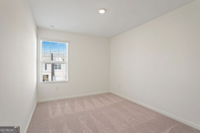Building Photo - 541 Magnolia Cir