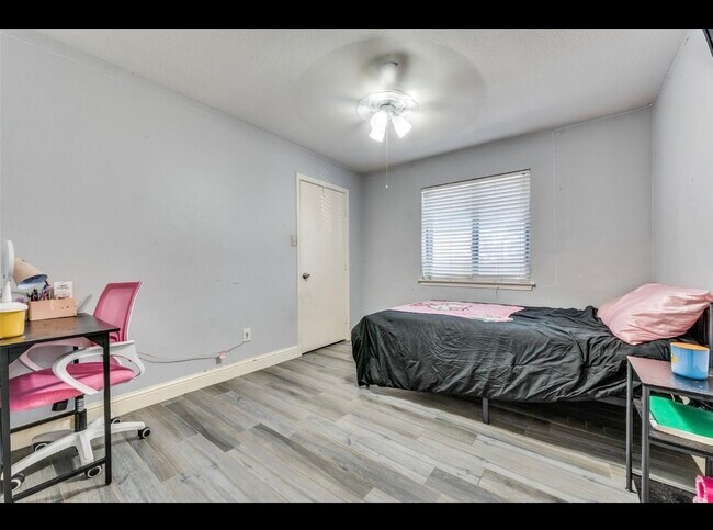 Building Photo - 5705 Harvest Hill Rd