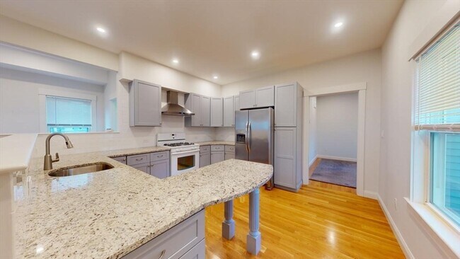 Primary Photo - 15 Sherman St