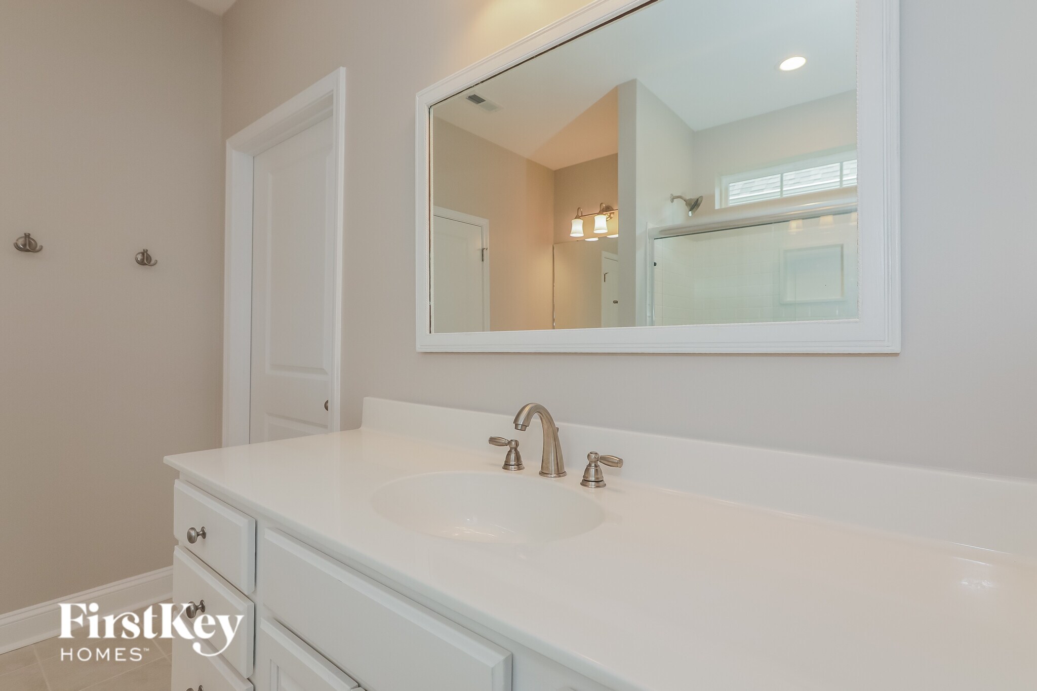 Building Photo - 2607 Whispering Way