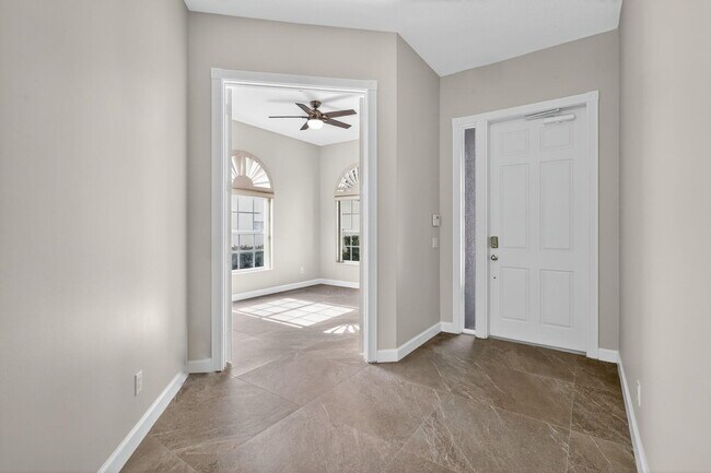 Building Photo - 8257 Rosalie Ln