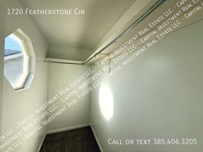 Building Photo - 1720 Featherstone Cir