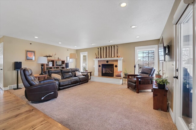 Building Photo - 243 Eastridge Ln