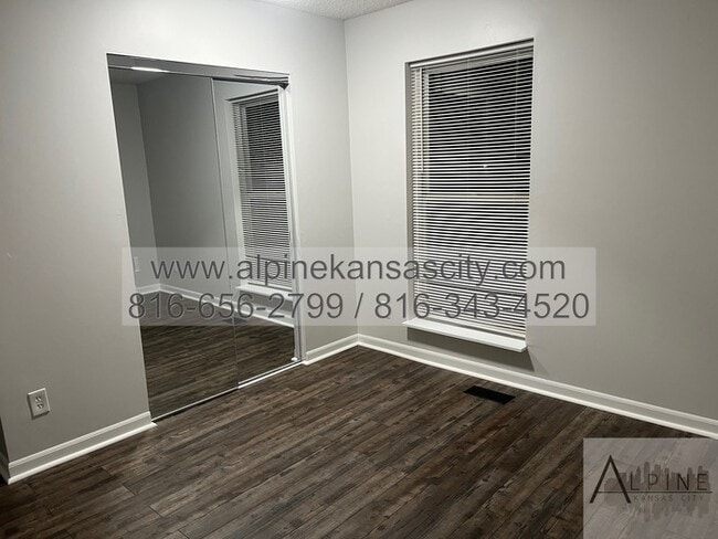 Building Photo - 2 Units Available Across from Congress Mid...