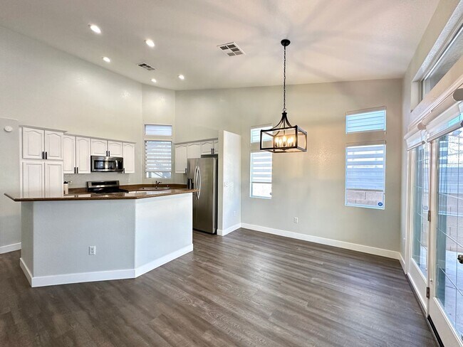 Building Photo - Aurora 4-By Pinnacle Homes