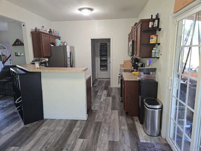 Building Photo - 213 Cottage Brook Ct