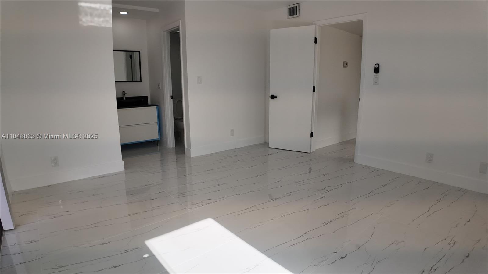 Building Photo - 2801 SW 87th Ave