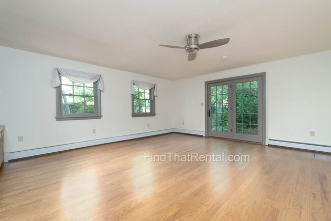 Building Photo - AVAILABLE NOW! Restored historic downtown Carlisle rental with fenced yard, pond, balcony, and ha...