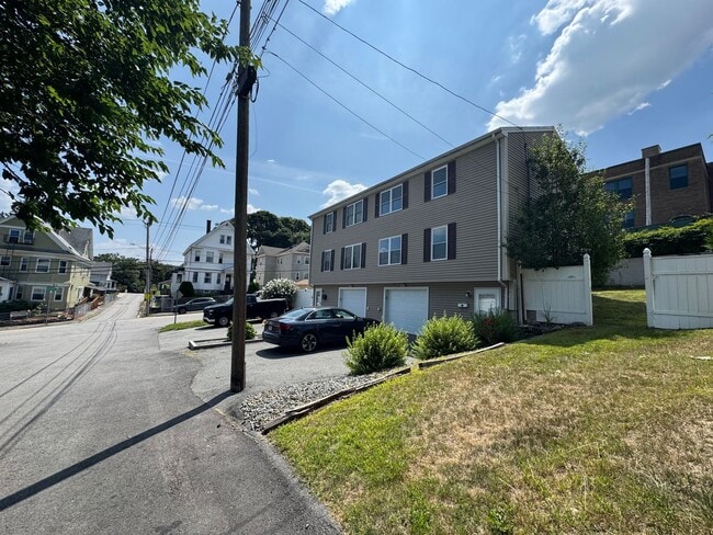 Building Photo - 4 Moran Ct