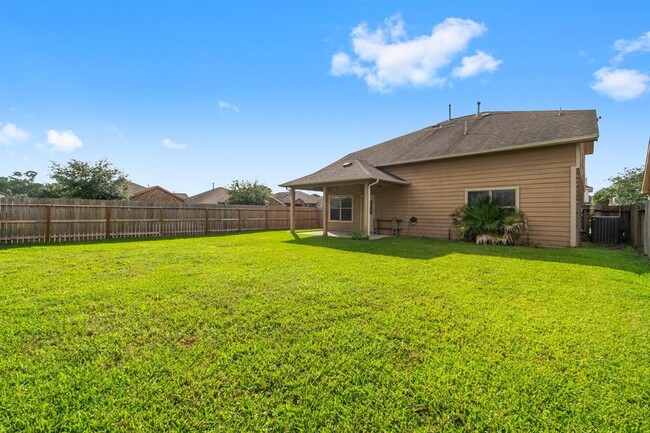 Building Photo - 2827 Lockeridge Oaks Dr
