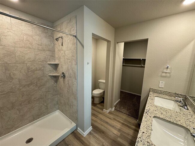 Building Photo - 209 Blanco Dr