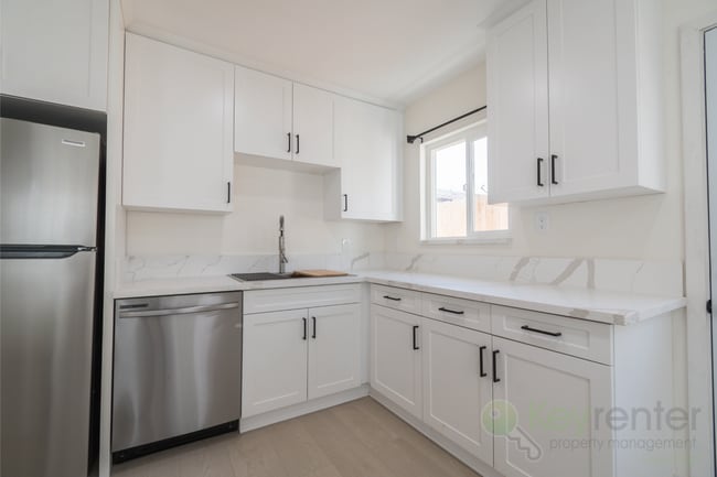 Building Photo - Beautifully Renovated 2BD | 1.5BA Duplex –...