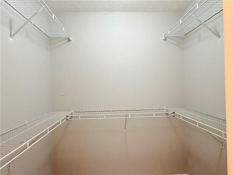 Building Photo - 975 Brushy Creek Ct