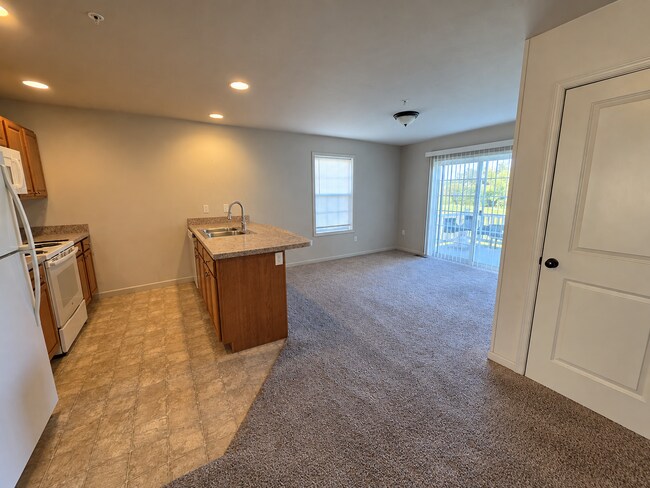 Building Photo - 172 Randolph Dr