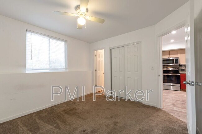 Building Photo - 10881 Pine Dr