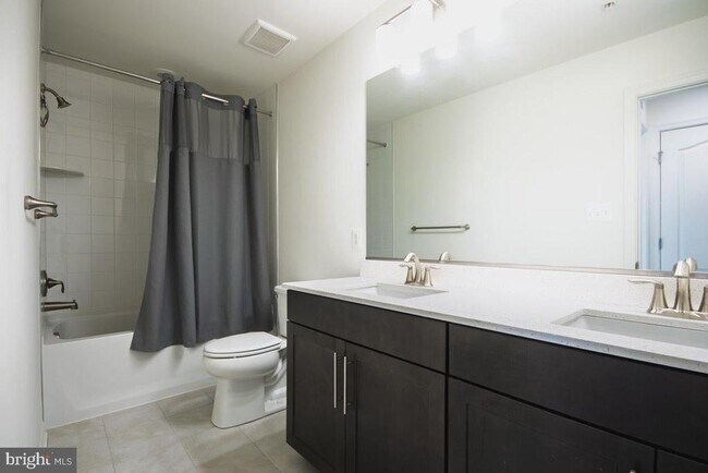 Building Photo - 9920 -B Sir Barton Wy