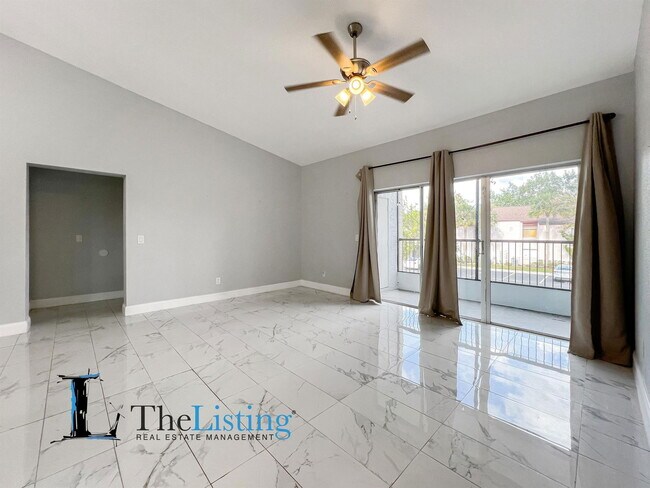 Building Photo - 2482 Lakeway Branch Dr