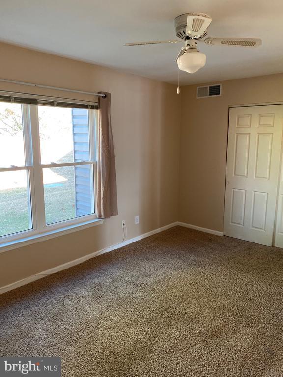 Building Photo - 5833 Orchard Hill Ct