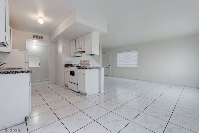 Building Photo - 5198 Greene Ln