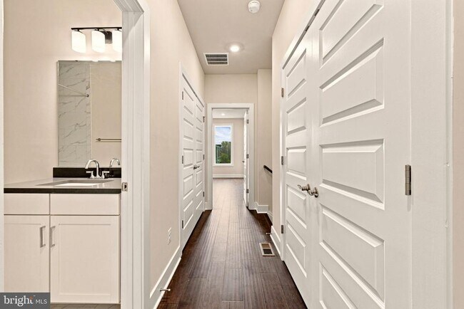 Building Photo - 11630 American Dream Way