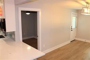 Building Photo - 1505 N Ross Ave