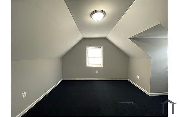 Building Photo - 4 Bedroom detached house