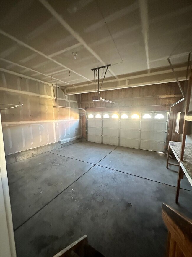 Building Photo - Single Family Home for Rent!