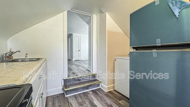 Building Photo - 3811 Chatham Cir