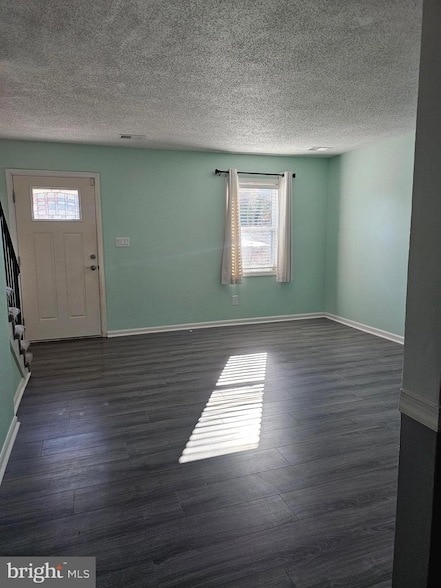 Building Photo - 726 Olde Greenwich Cir