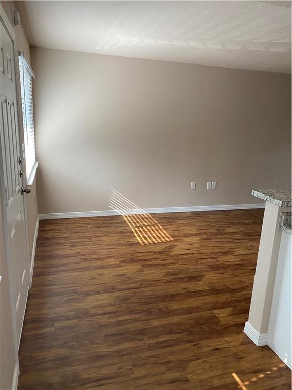 Building Photo - 1814 Waterston Ave