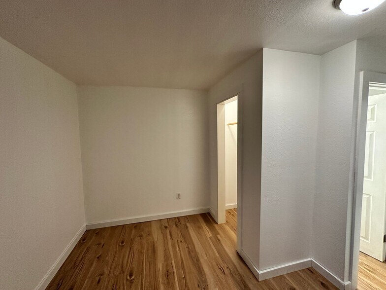 Building Photo - 23276 US-36