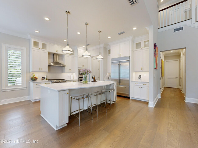 Building Photo - 401 Payasada Lakes Ave