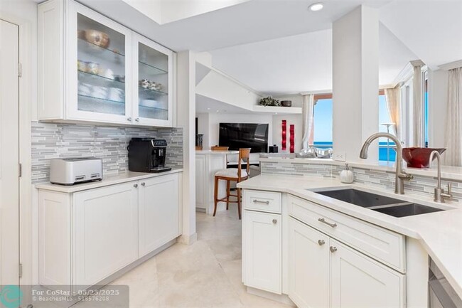 Building Photo - 2110 N Ocean Blvd