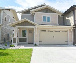 Building Photo - Luxury Four Bedroom with Farmland Views