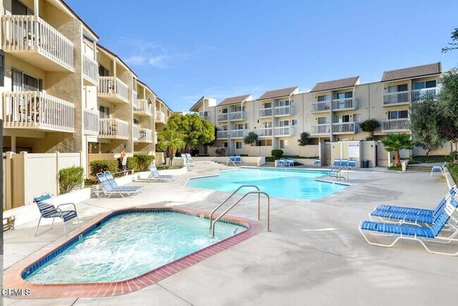 Building Photo - 229 S Ventura Rd
