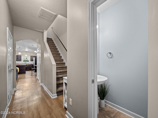 Building Photo - Holly Ridge Townhome Available!