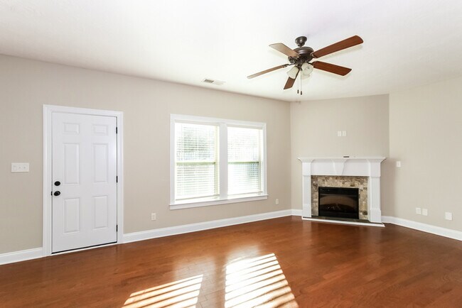 Building Photo - Wonderful 4 Bedroom Home in Grovetown, GA