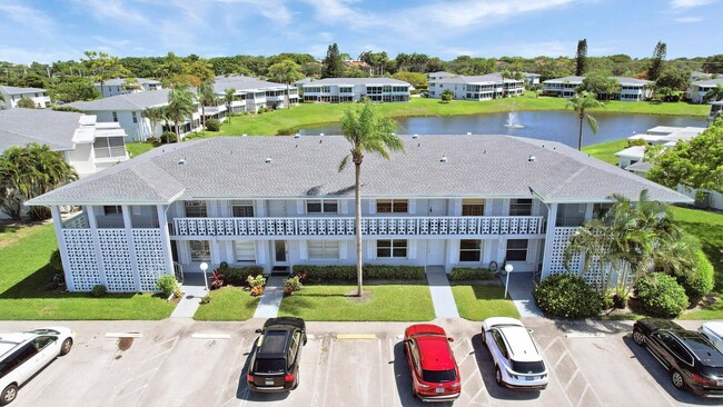 Building Photo - 2730 SW 13th St