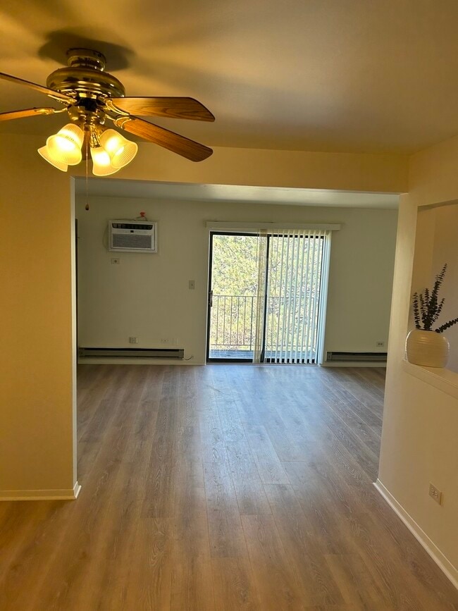 Building Photo - 1520 Crimson Ln