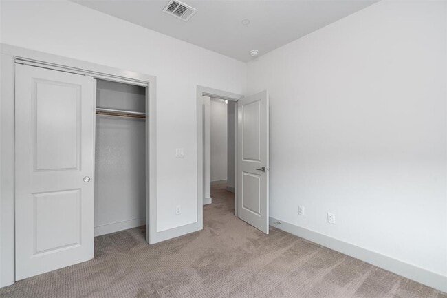 Building Photo - 2057 Local Rebel Lp