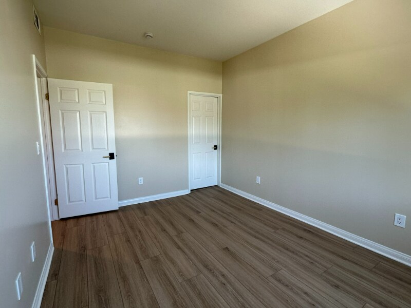 Building Photo - 22651 Del Valle St