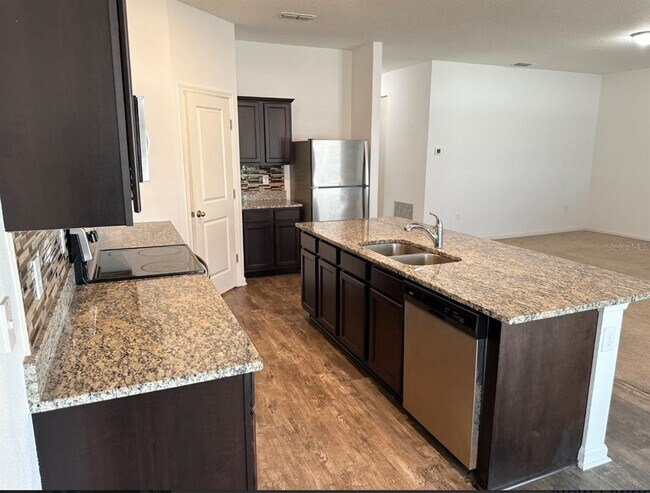 Building Photo - 896 Orchid Grove Blvd