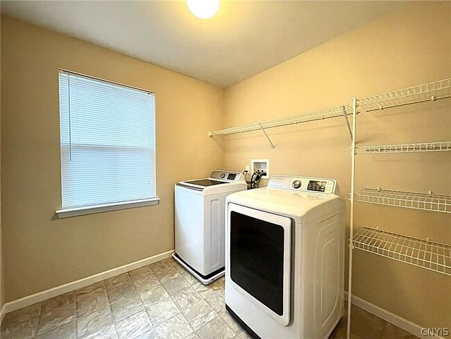 Building Photo - 113 Weeping Willow Way