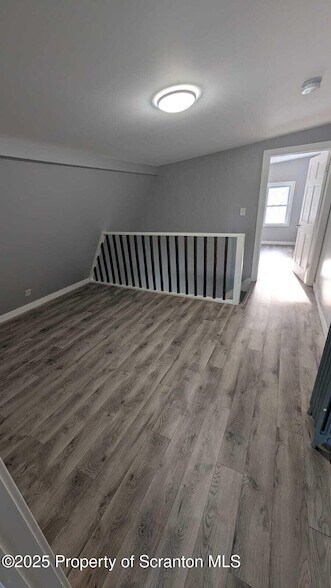 Building Photo - 124 Willow St